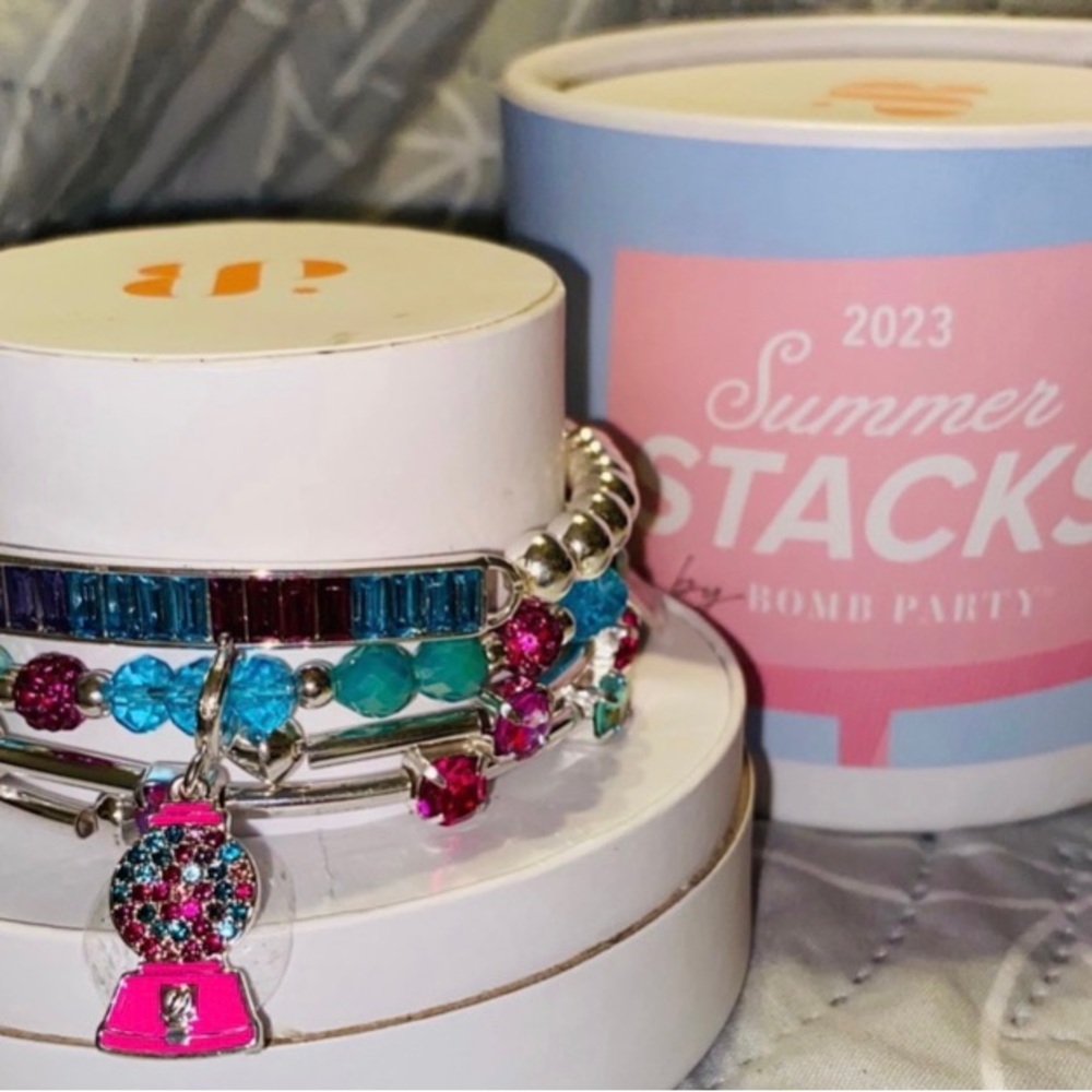 Bomb Party Summer Stack 2023 “I Chews YOU”